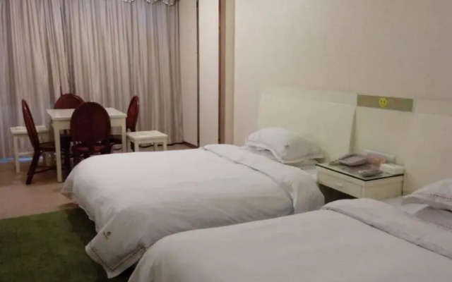 Shuiyue Qinghua Hotel Jingjiang