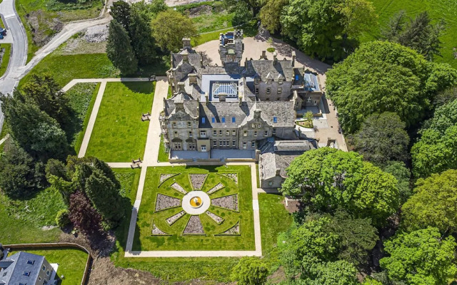 The Violet Suite Stone Cross Mansion