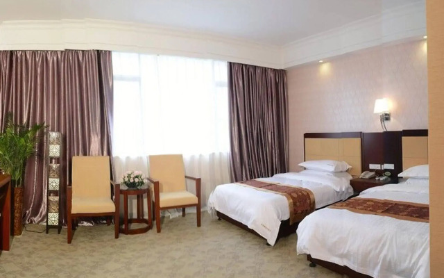 Junlin Hotel (Yangshuo West Street Central Plaza Branch)