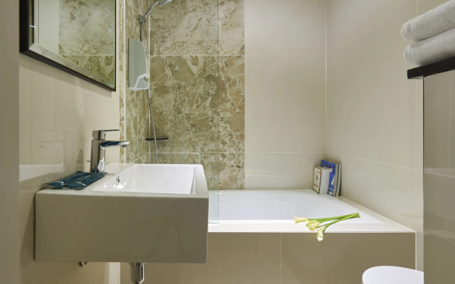 Hotel 81 Gold
