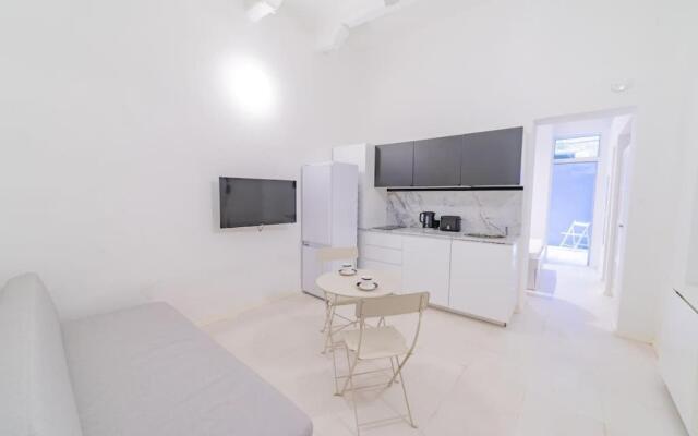 AF 3 - Modern 1 bedroom maisonette