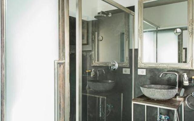 Loft Garibaldi Rooms And Suites