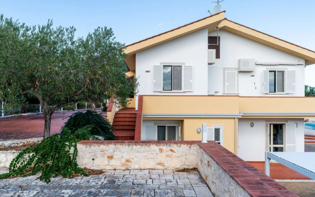 Villa Polignano con Piscina by Wonderful Italy