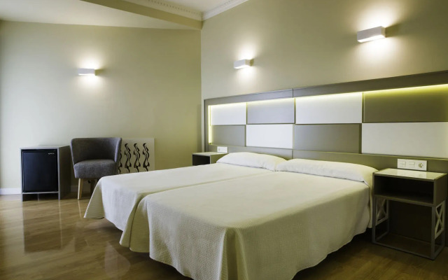 Hotel Monarque Torreblanca