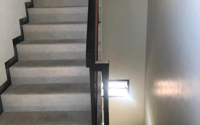 RedDoorz Plus @ Dukuh Kupang