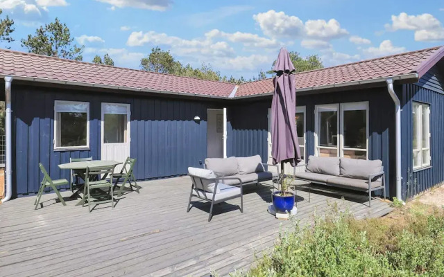 6 Person Holiday Home in Albaek