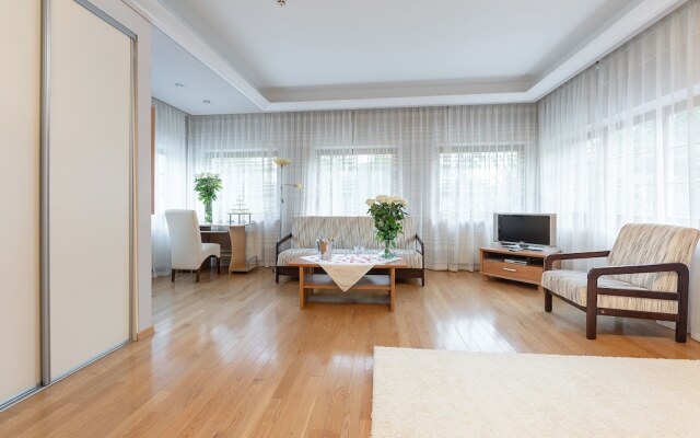 "room in Guest Room - Valensija - Large Suite Apartment"