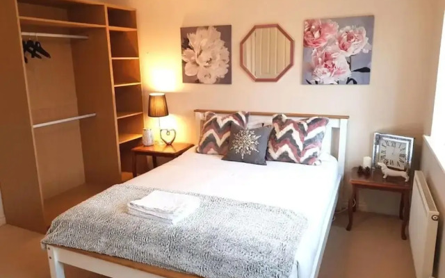 Caspian House - 4 Bedrooms