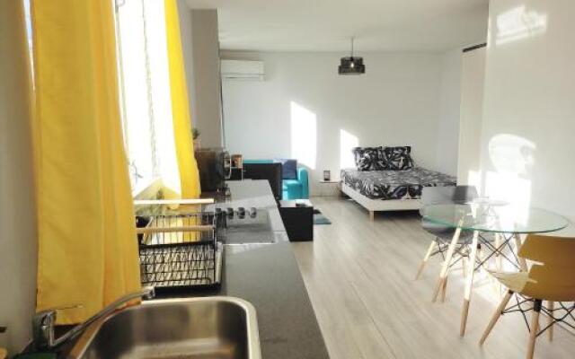 Grand Studio a la Marina de Gosier
