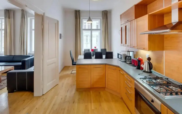 Kaprova Old Town Apartments