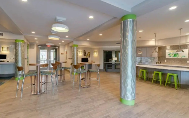 Trifecta 2BR Modern & Spacious Superhost