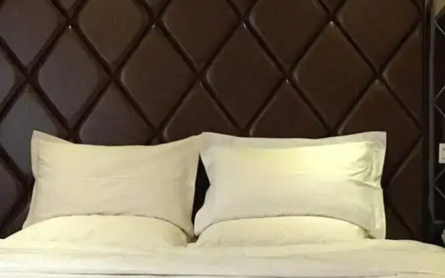 Seine River Leisure Hotel
