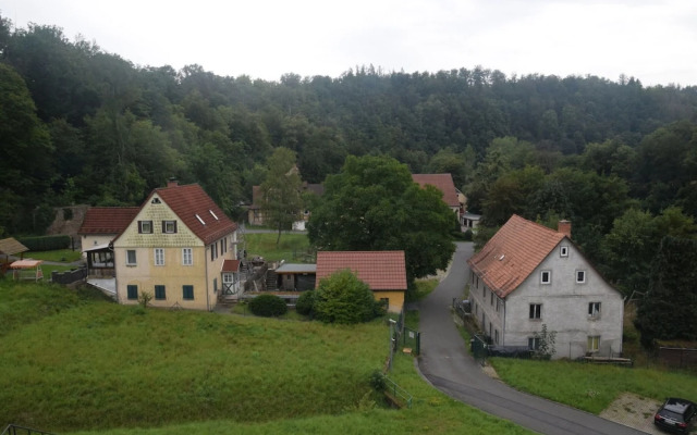 Quaint Apartment in Bergk With Garden