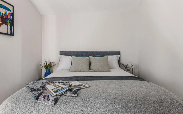 Heron House - Luxury Grand Designs Eco Home