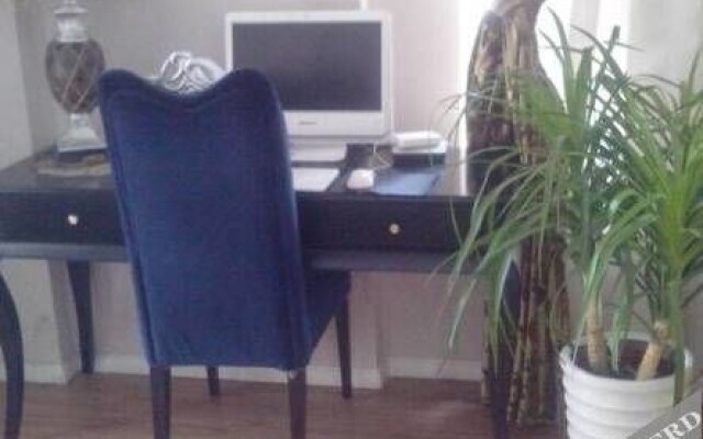 Chengdu House Hotel