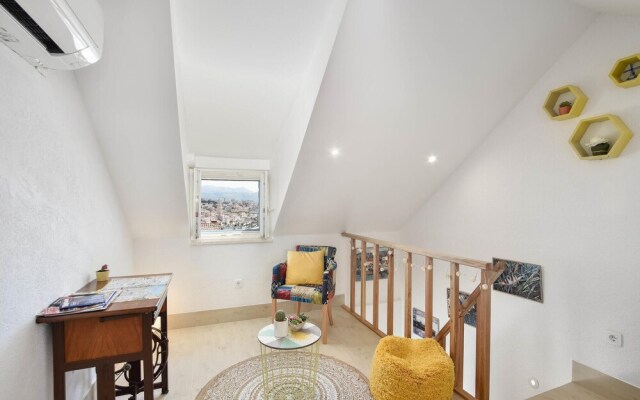 Stunning Apartment in Split With 1 Bedrooms and Wifi