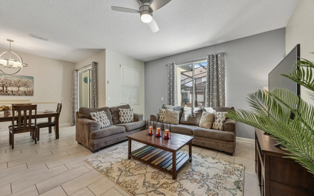 Luxury Thownhouse with private pool