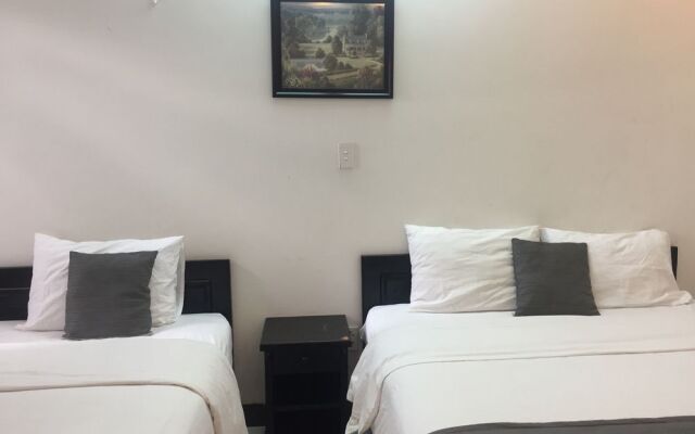 Khue My Hotel