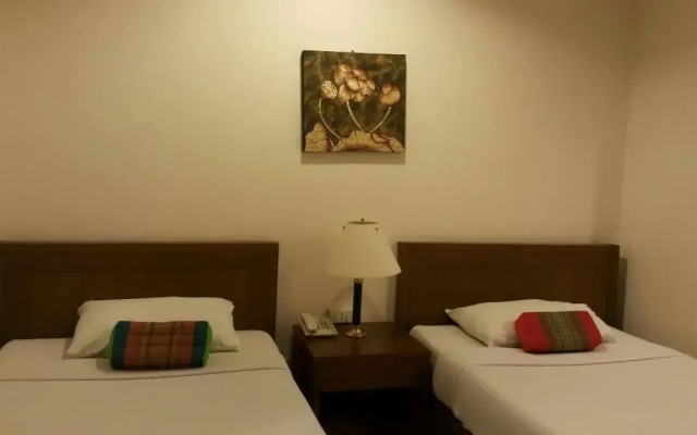 Super OYO 1096 Winner Inn Hotel