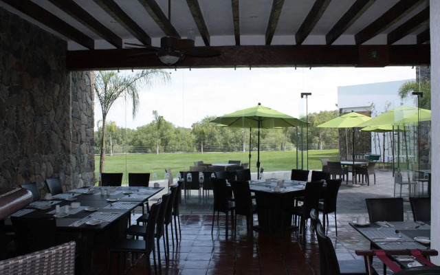 Hotel Villa Mexicana Golf & Equestrian Resort