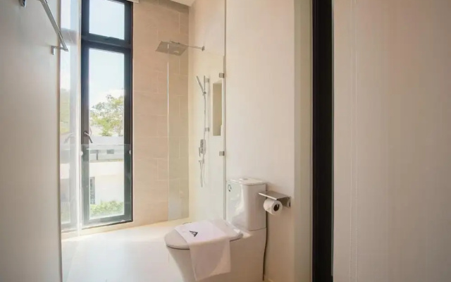 Elegant Aileen 3 Bedroom Pool Villa Naithon