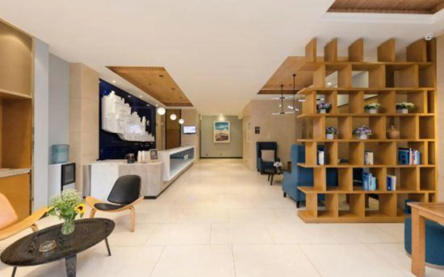 Yester Hotel (Yuxi Taobao Street Wanda Plaza)