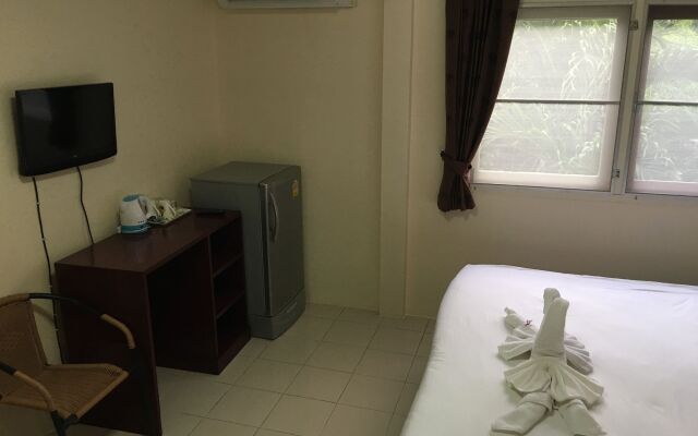 Taphouse Guest House