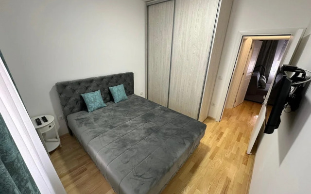 I&I 3 Bedrooms Apartment I