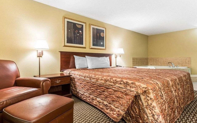 Country Hearth Inn & Suites