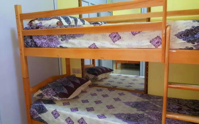 Globus hostel &Tours
