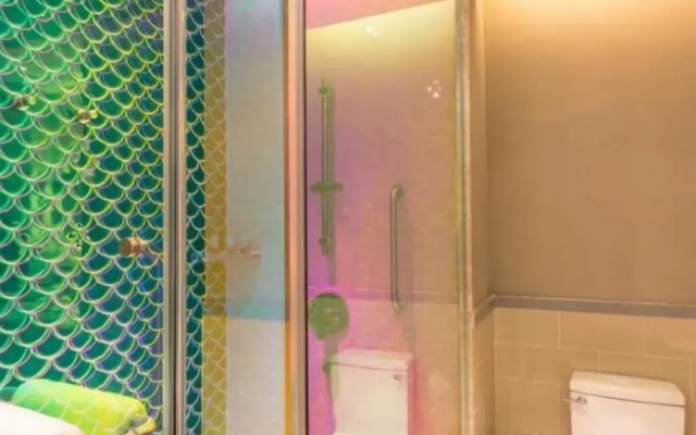 Chimelong Panda Hotel