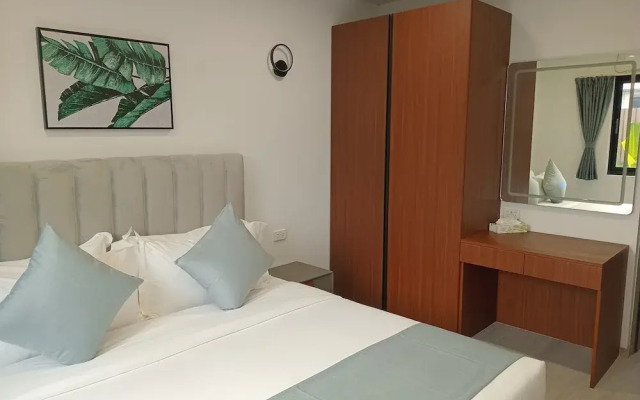 Hibiscus Suites And Residences