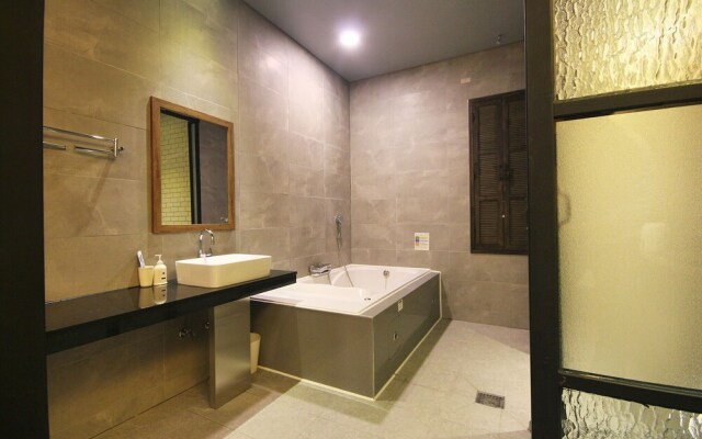 Changwon Masan IVE Hotel