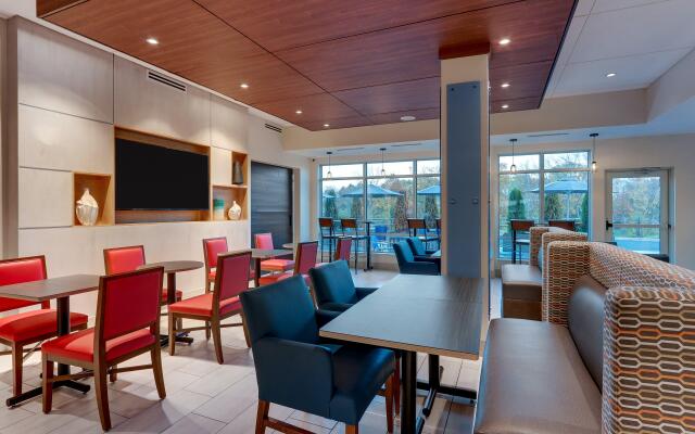 Holiday Inn Express & Suites Middletown - Goshen by IHG