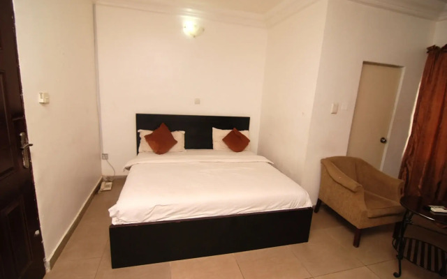 Silverland Hotel and Suites