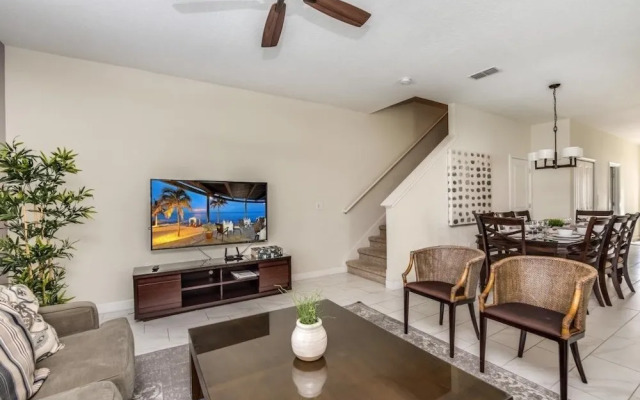 3097pequod 5 Bedroom Townhouse by RedAwning