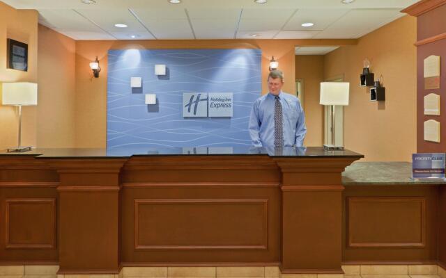 Holiday Inn Express & Suites Kent - University Area by IHG