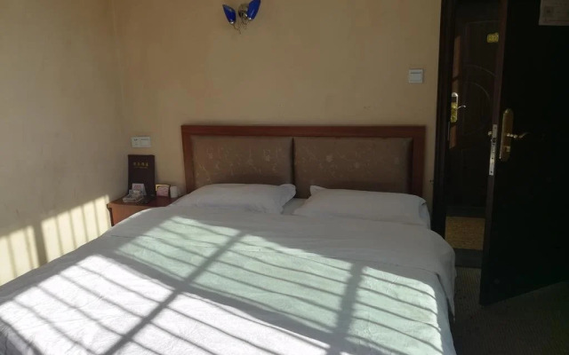 Tiny Jiangnan Hotel