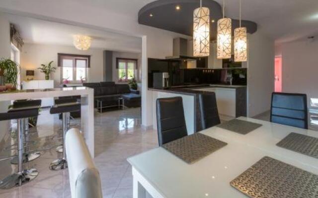 Apartments KETY