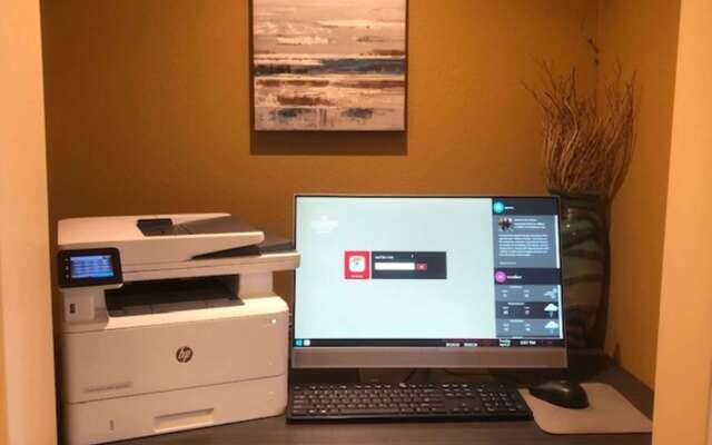 Sonesta Simply Suites Detroit Southfield