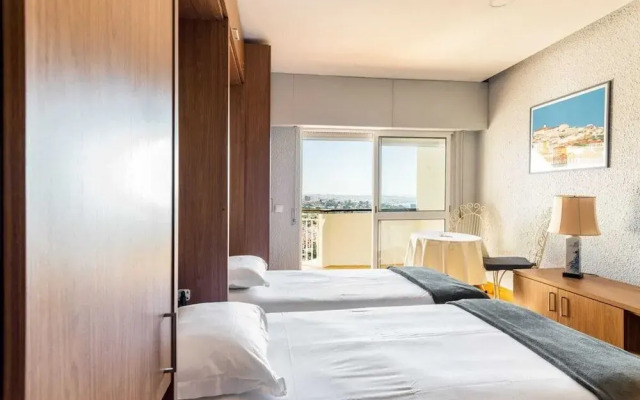 Wonderful Studio in Cascais With Sea View