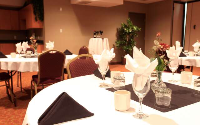 Coast Grimshaw Hotel & Suites