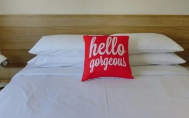 Fernvale Hotel Motel