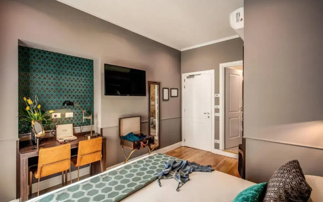 Tree Charme Parliament Boutique Hotel