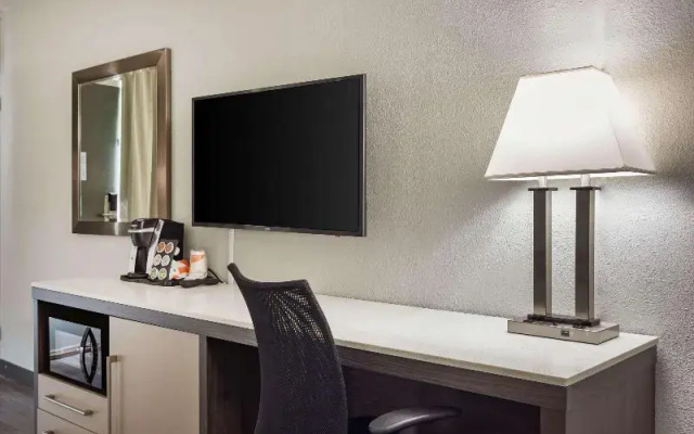 Quality Inn (Carterville)