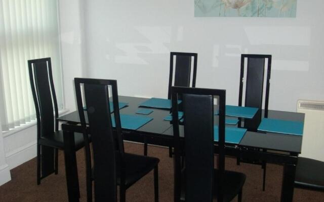 Lockinbar Holiday Apartment