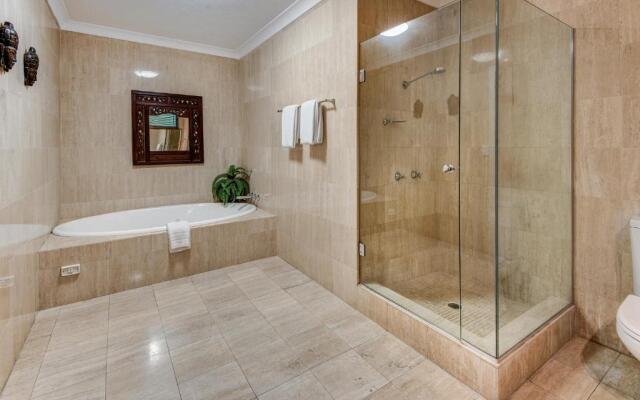 3 Bedroom Poinciana Lodge