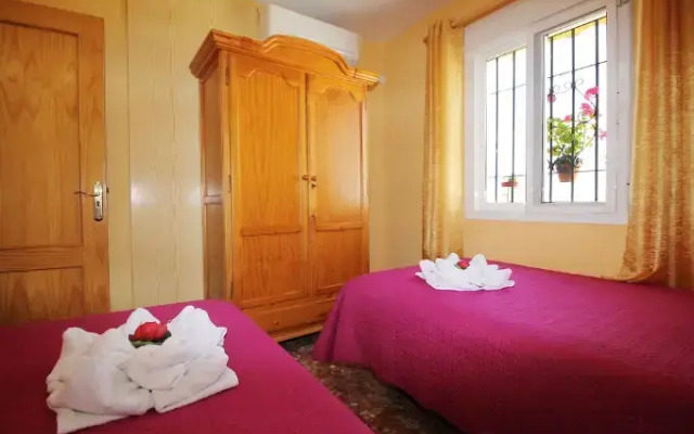 1090 Villa las Flores