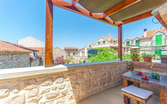 House Stone House Island Prvic