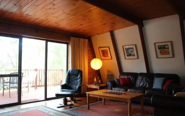Green Leaves Cabin